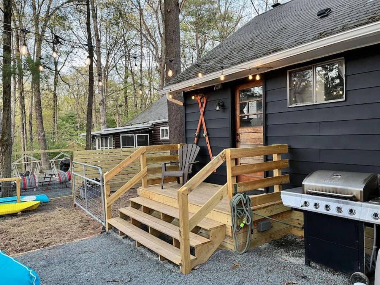 Wally's Compound * Hawley